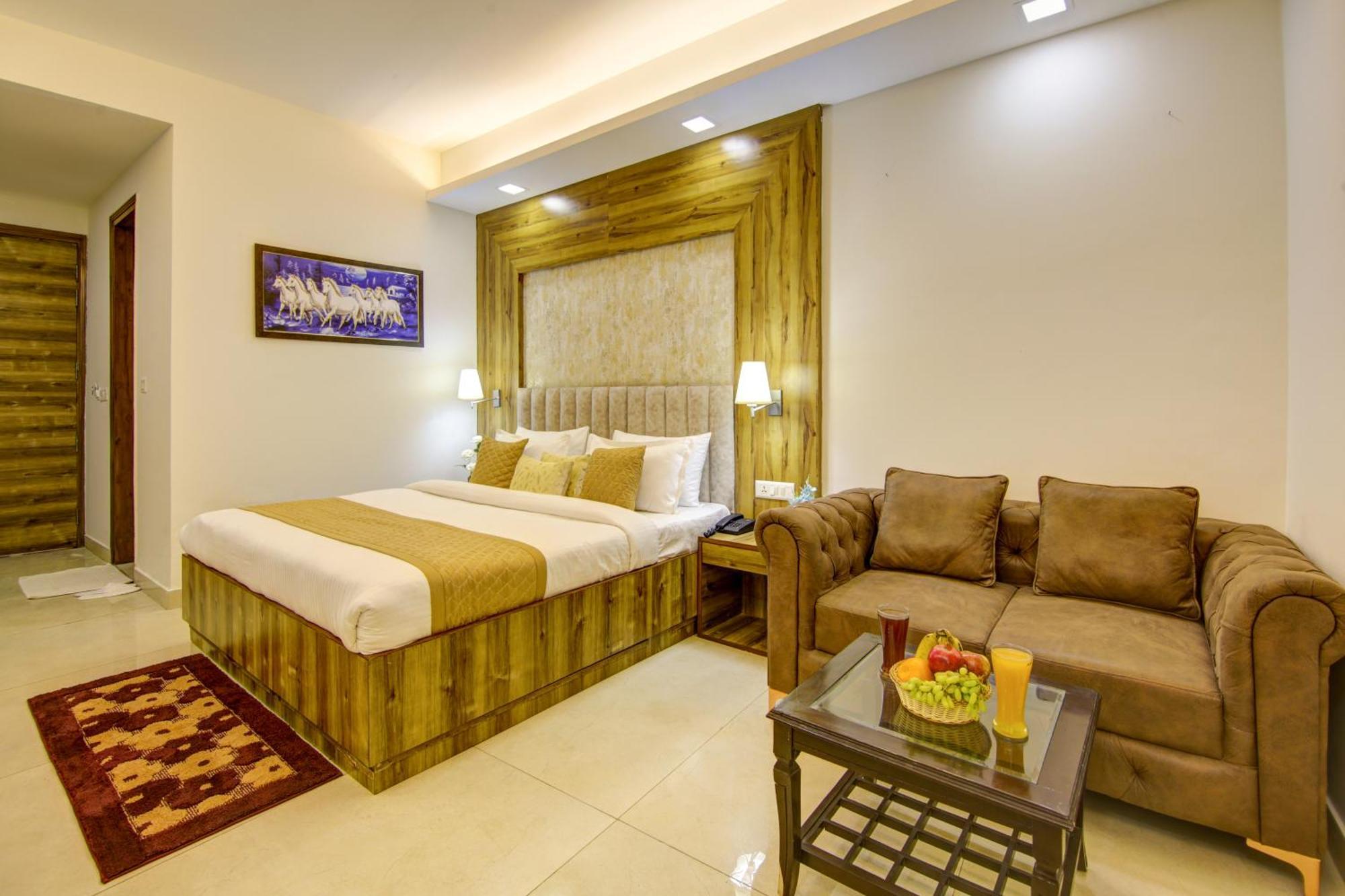 Hotel The Prithvi Near Delhi Airport New Delhi Exteriör bild