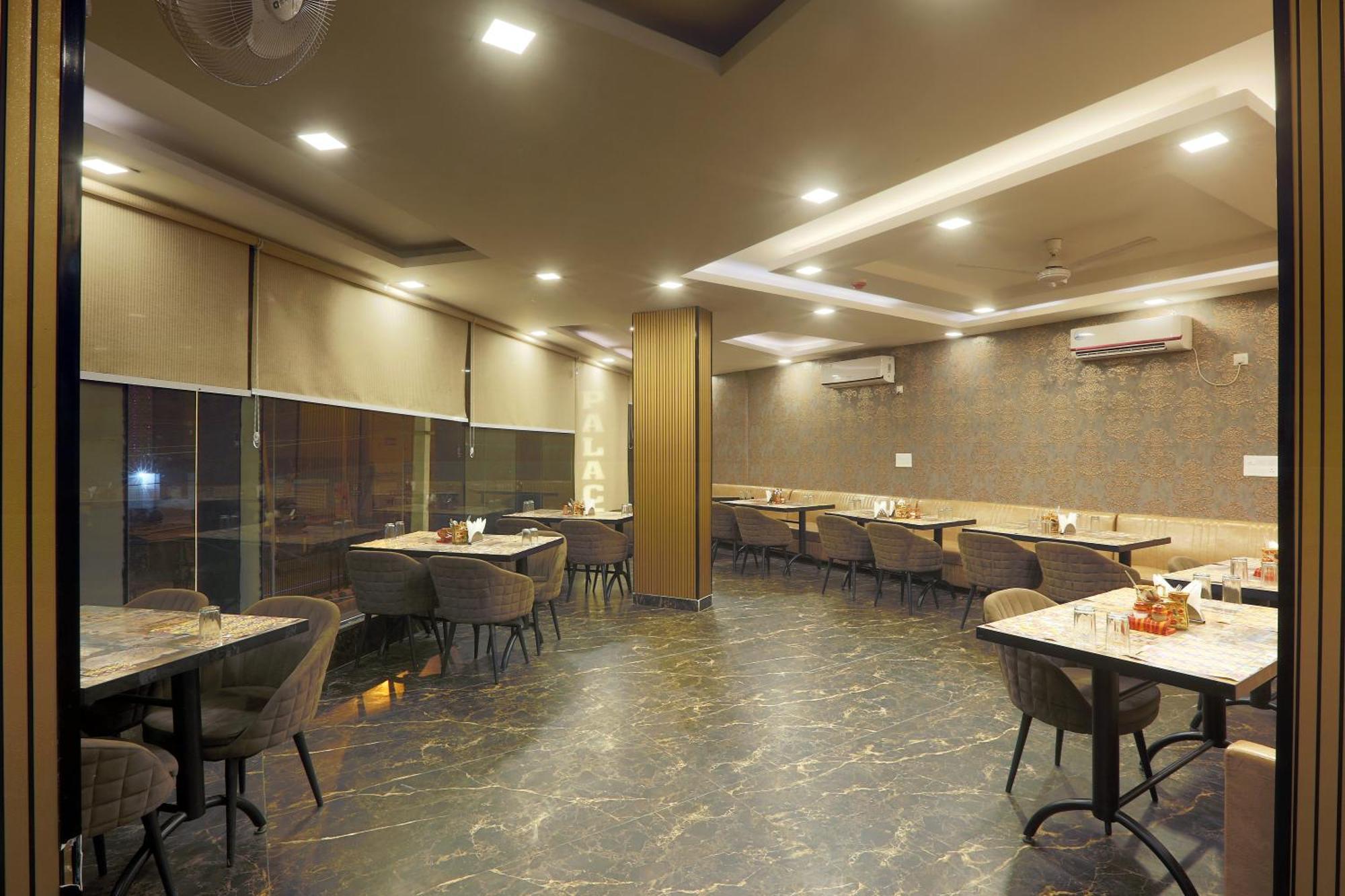 Hotel The Prithvi Near Delhi Airport New Delhi Exteriör bild